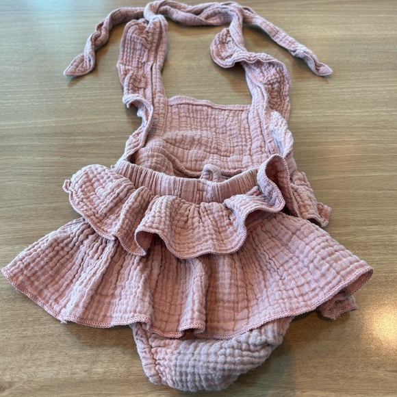Mauve rufflebutt romper - Picture 2 of 2